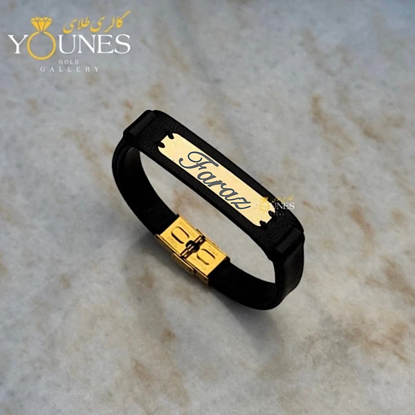 تصویر دوم دستبند چرم مردانه طلا حکاکی اسم Faraz فراز